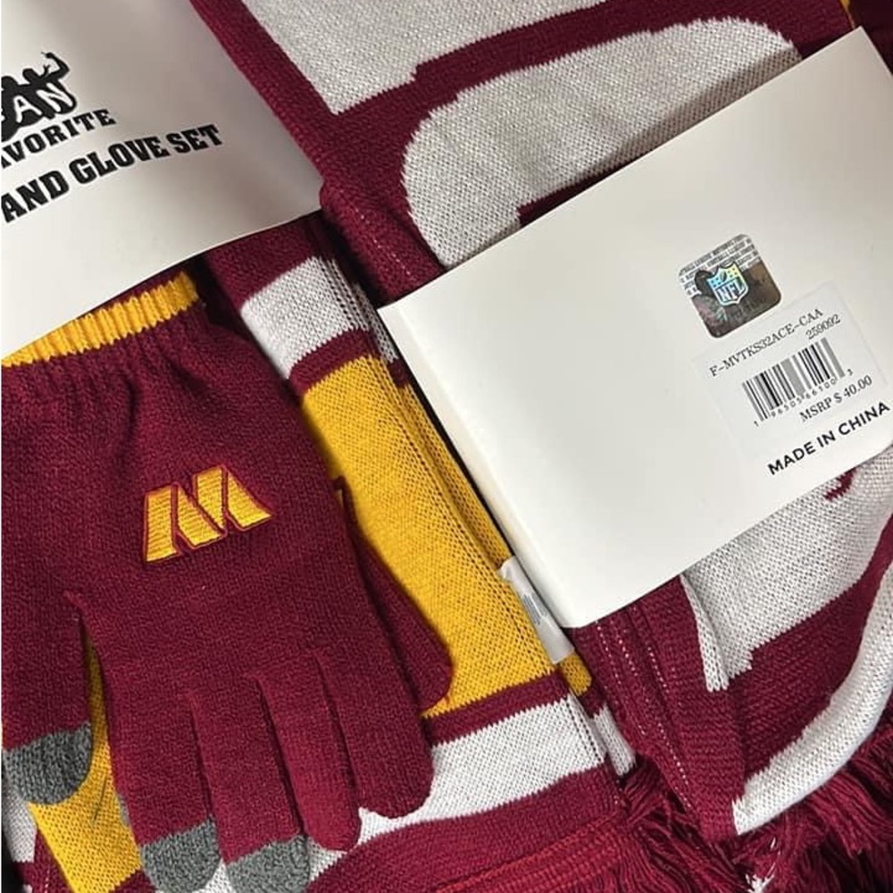 Washington Commanders scarf and glove